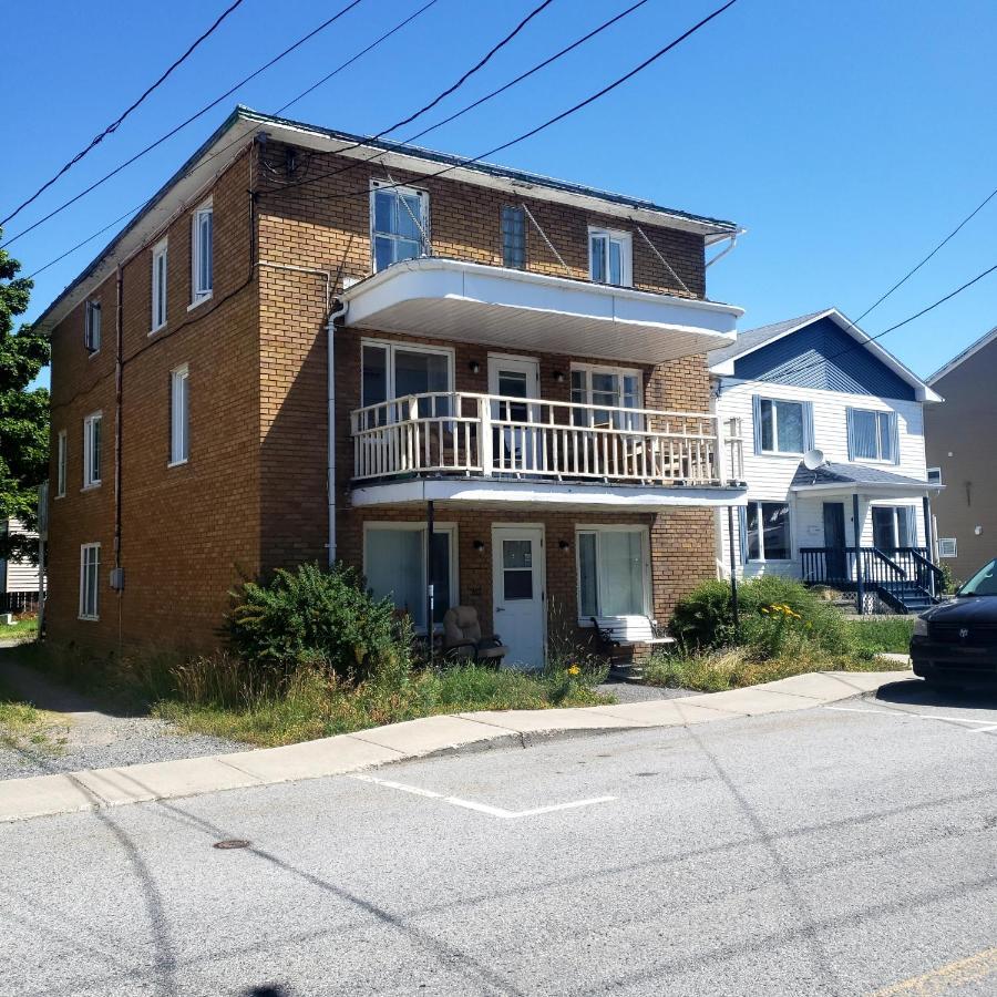 La Joie De Vivre Apartamento Trois-Pistoles Exterior foto