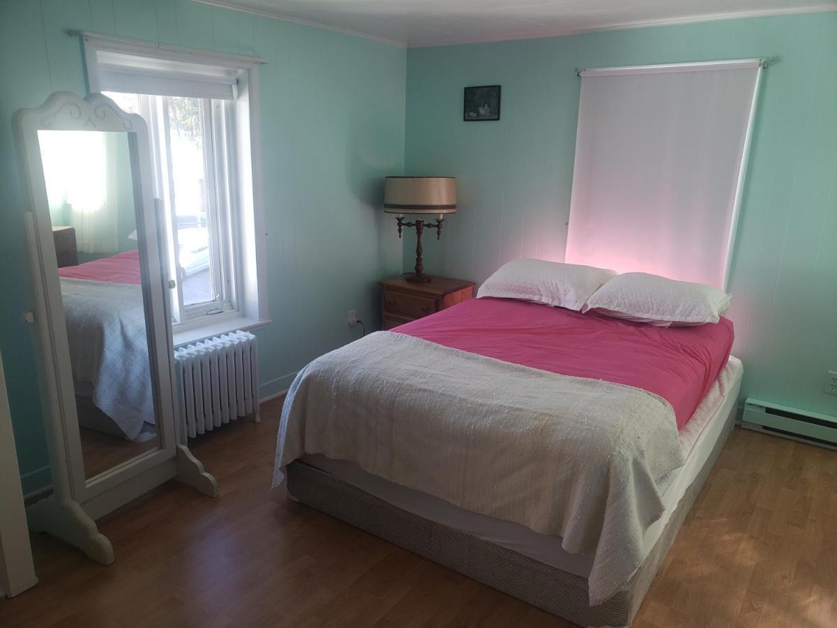 La Joie De Vivre Apartamento Trois-Pistoles Exterior foto
